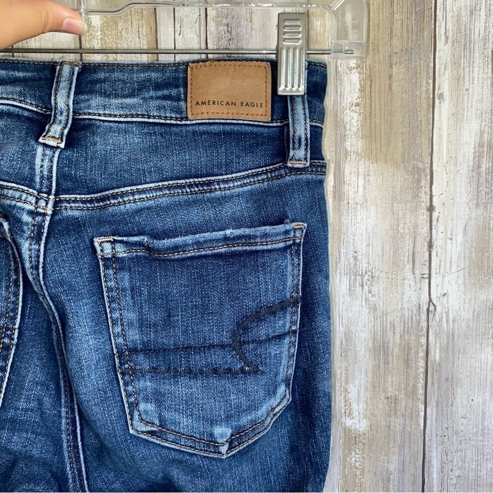 American Eagle Distressed High Rise Jegging Crop - Picture 5 of 8